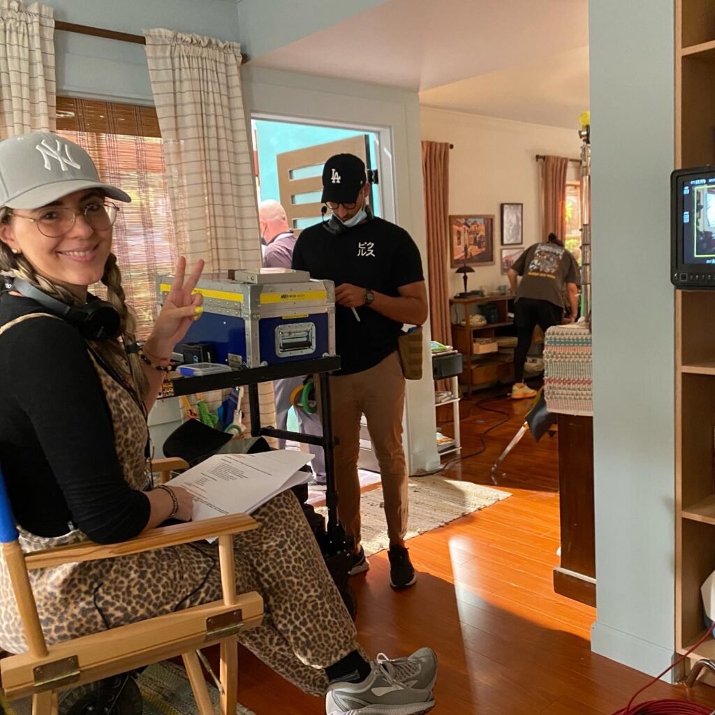 Gaby Caballero grabando la campaña  digital para promover la serie Juego de Mentiras de Telemundo. 2022-2023
